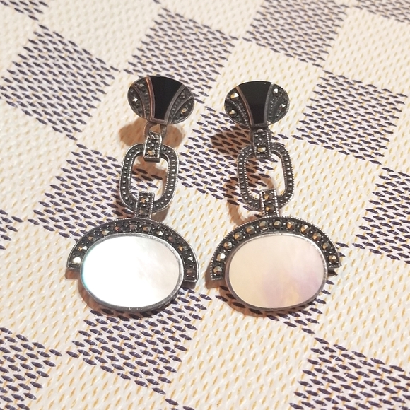 Designer signed Vintage Deco Style Sterling MOP Marcasite Onyx Earrings - Picture 5 of 8